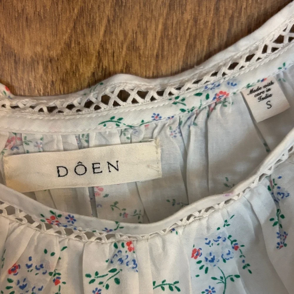 Doen Floral Ruffle Blouse - Cream - Picture 3 of 4